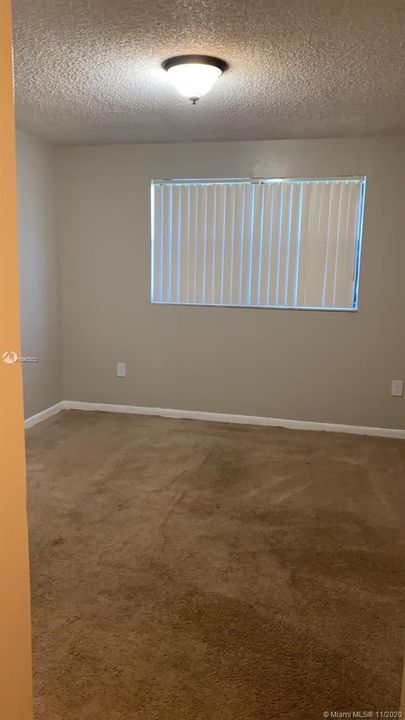 Recently Sold: $153,000 (2 beds, 2 baths, 986 Square Feet)