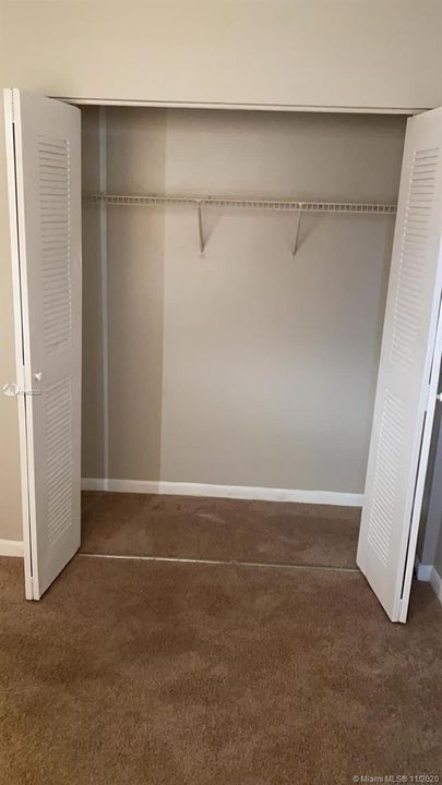 Recently Sold: $153,000 (2 beds, 2 baths, 986 Square Feet)