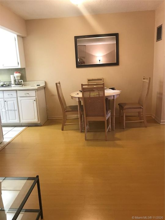 Recently Rented: $1,000 (1 beds, 1 baths, 510 Square Feet)