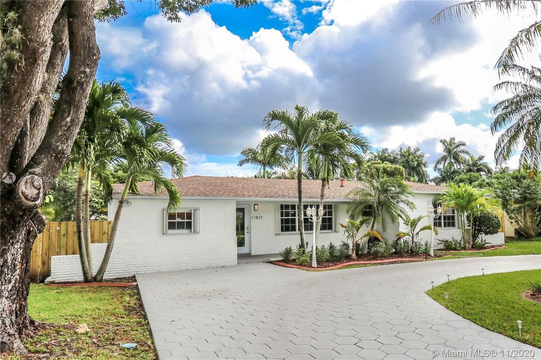 Recently Sold: $499,000 (4 beds, 2 baths, 2301 Square Feet)