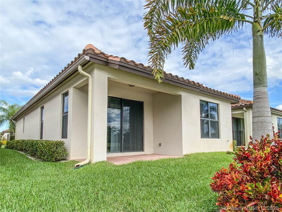 最近租的: $1,850 (3 贝兹, 2 浴室, 1565 平方英尺)