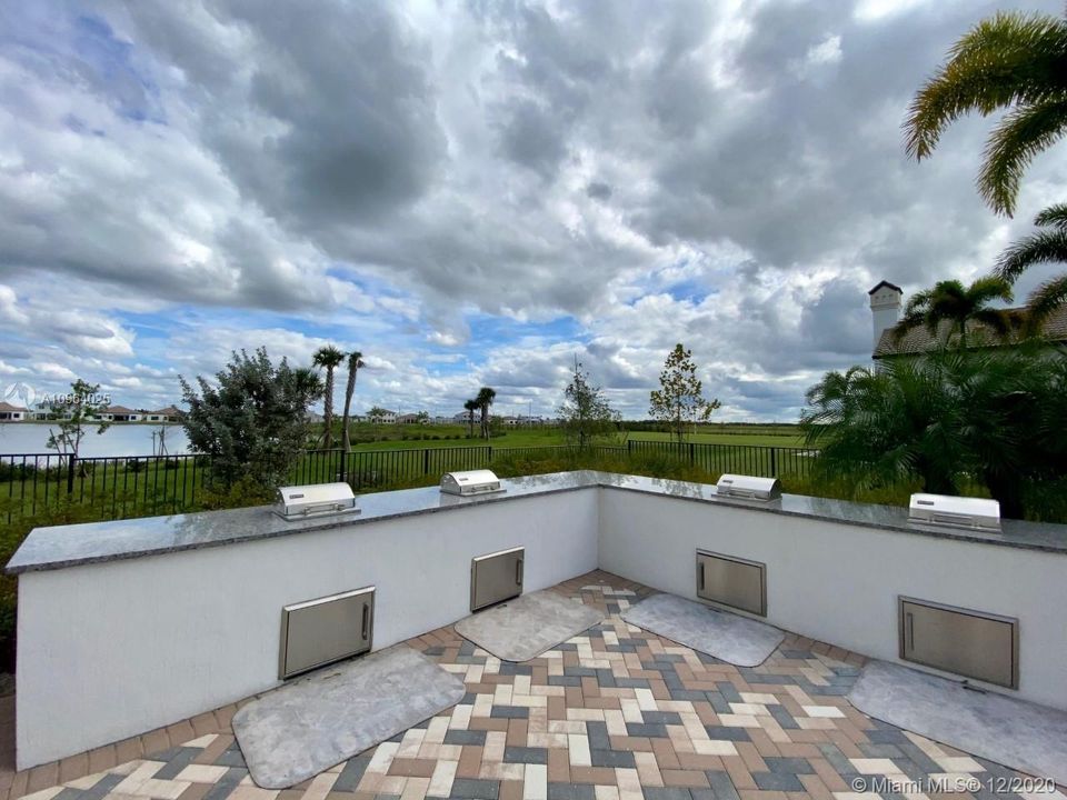 最近租的: $1,850 (3 贝兹, 2 浴室, 1565 平方英尺)