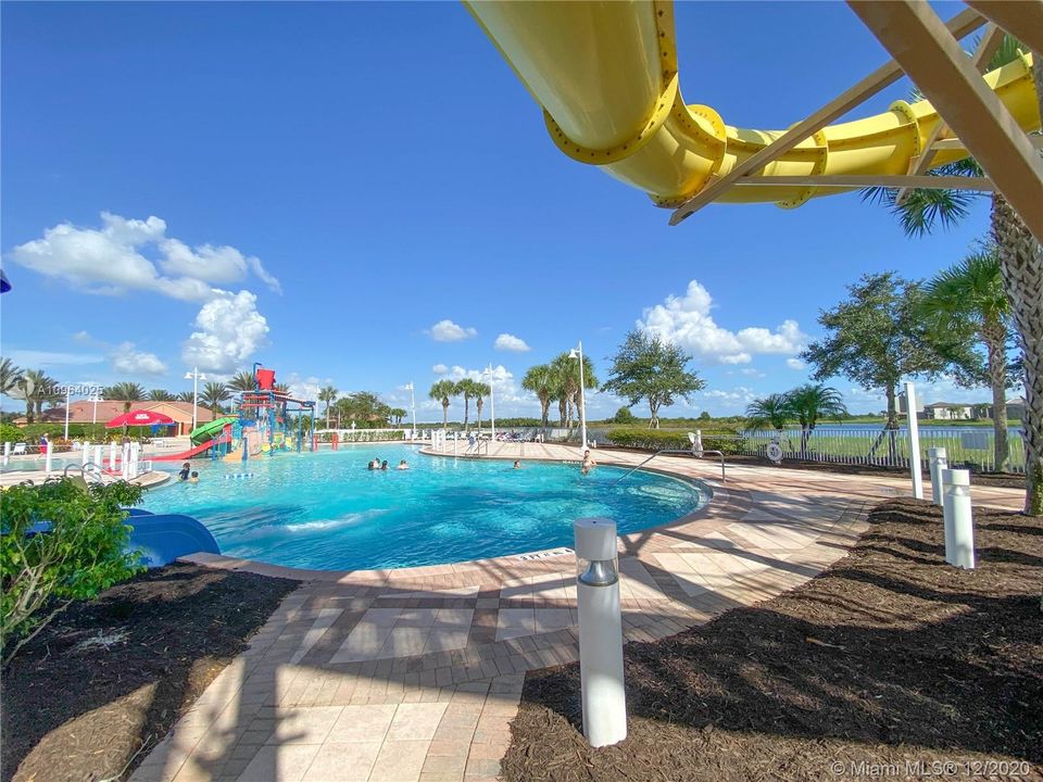 最近租的: $1,850 (3 贝兹, 2 浴室, 1565 平方英尺)