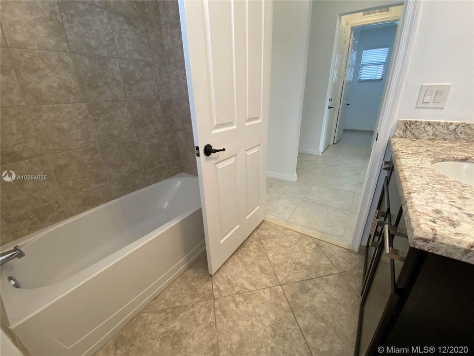 最近租的: $1,850 (3 贝兹, 2 浴室, 1565 平方英尺)