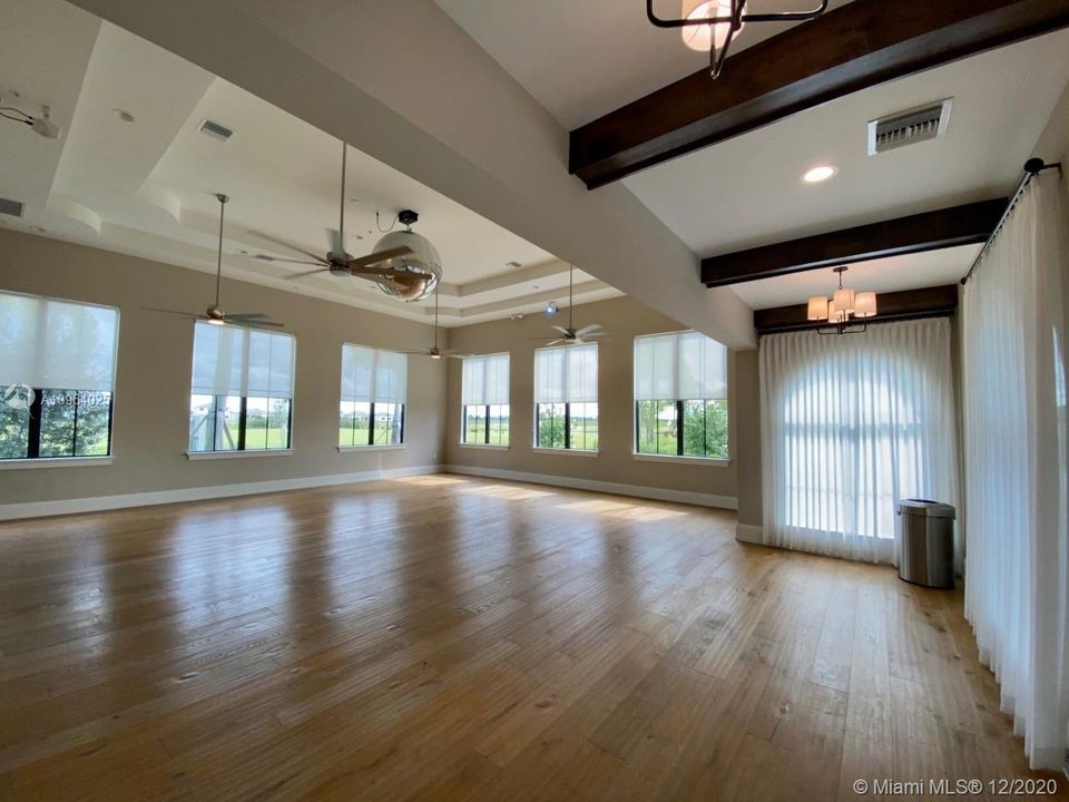 最近租的: $1,850 (3 贝兹, 2 浴室, 1565 平方英尺)