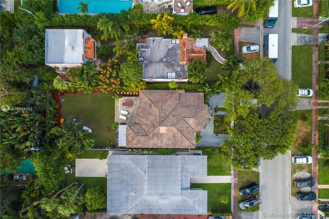 Recientemente alquilado: $9,750 (4 camas, 4 baños, 2027 Pies cuadrados)