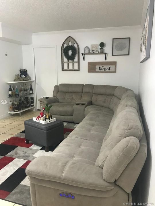 Recently Sold: $148,000 (2 beds, 1 baths, 639 Square Feet)