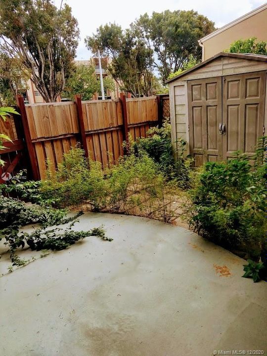 Recently Sold: $150,000 (1 beds, 1 baths, 750 Square Feet)