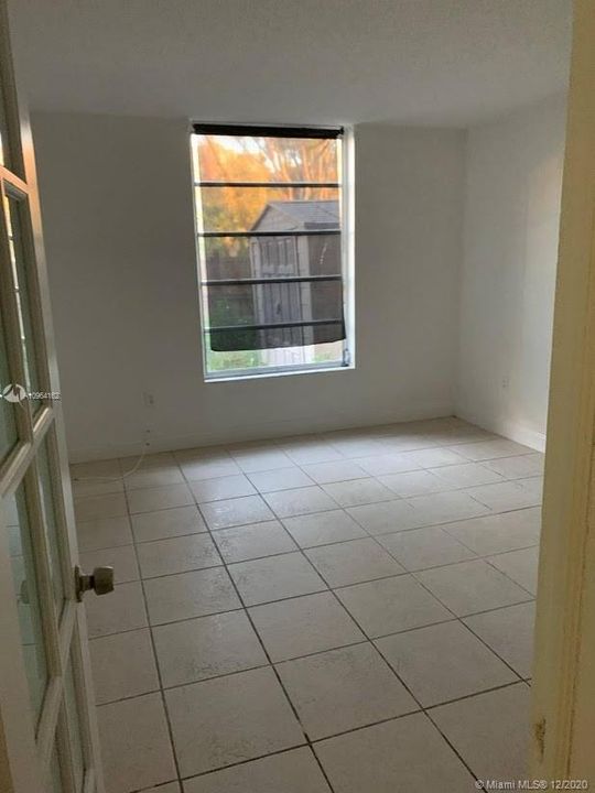 Recently Sold: $150,000 (1 beds, 1 baths, 750 Square Feet)