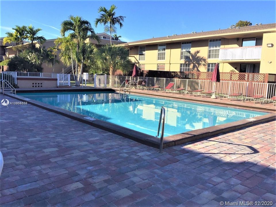 Recently Sold: $150,000 (1 beds, 1 baths, 750 Square Feet)