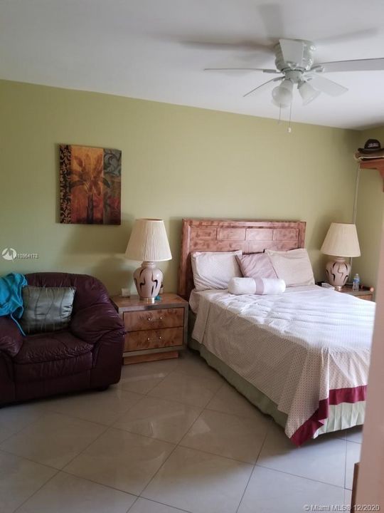 Vendido Recientemente: $120,000 (2 camas, 2 baños, 819 Pies cuadrados)