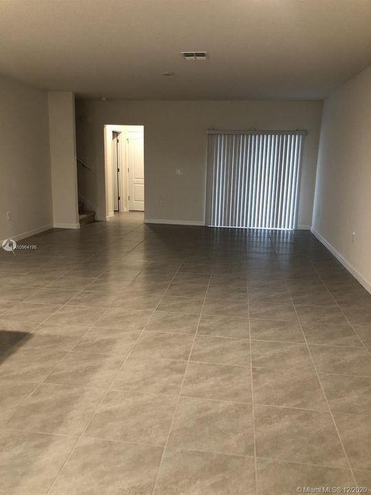 Recientemente alquilado: $1,650 (3 camas, 2 baños, 0 Pies cuadrados)