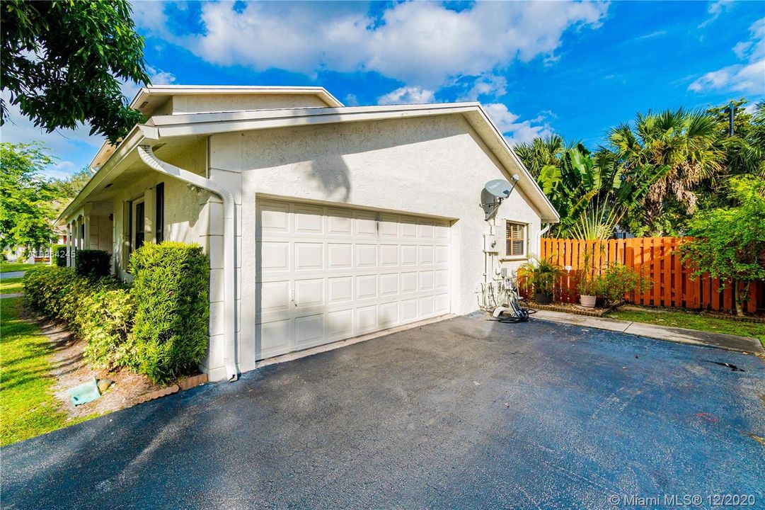Recently Sold: $499,999 (5 beds, 3 baths, 2462 Square Feet)