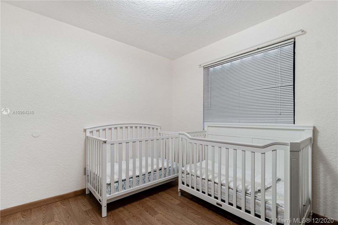 upstairs bedroom 3