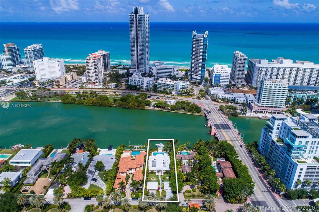 Vendido Recientemente: $5,350,000 (3 camas, 3 baños, 3966 Pies cuadrados)