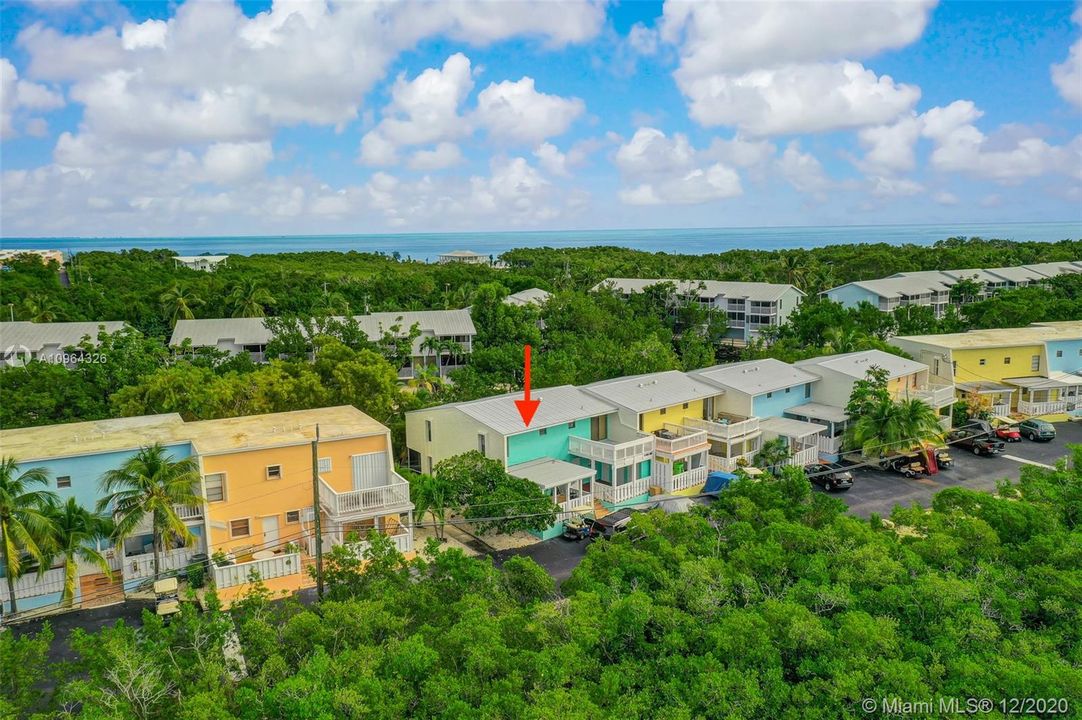 Recently Sold: $419,000 (2 beds, 2 baths, 918 Square Feet)