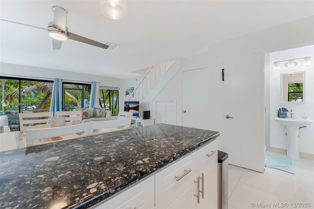 Recently Sold: $419,000 (2 beds, 2 baths, 918 Square Feet)