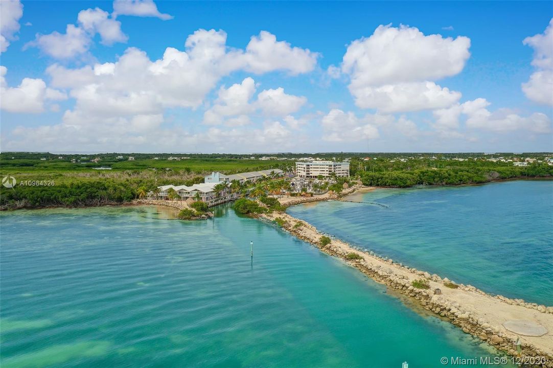 Recently Sold: $419,000 (2 beds, 2 baths, 918 Square Feet)