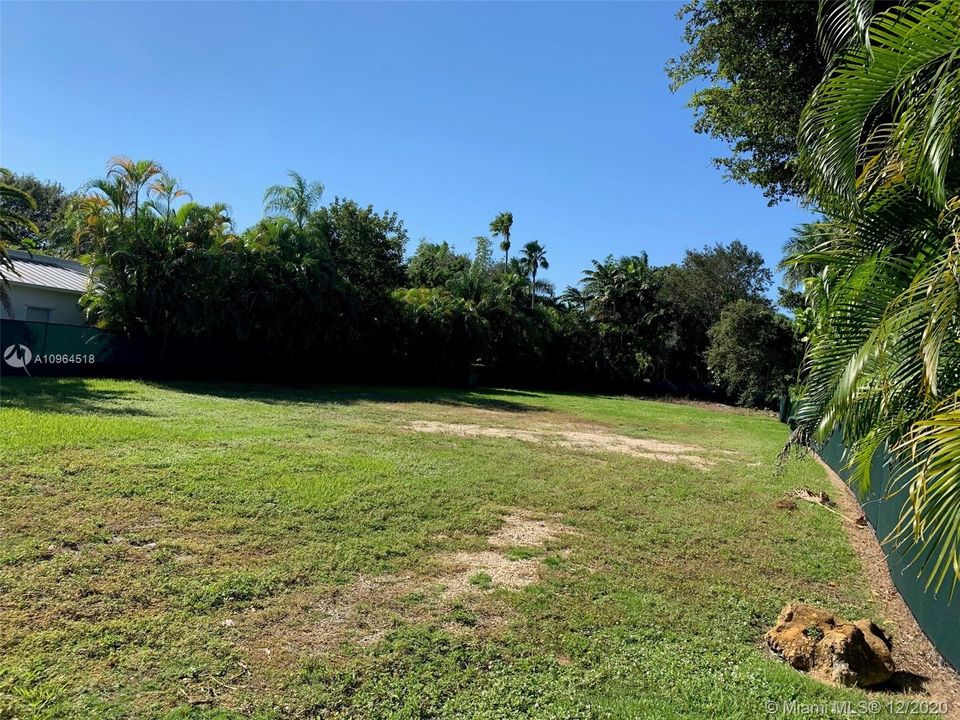 最近售出: $850,000 (0.23 acres)