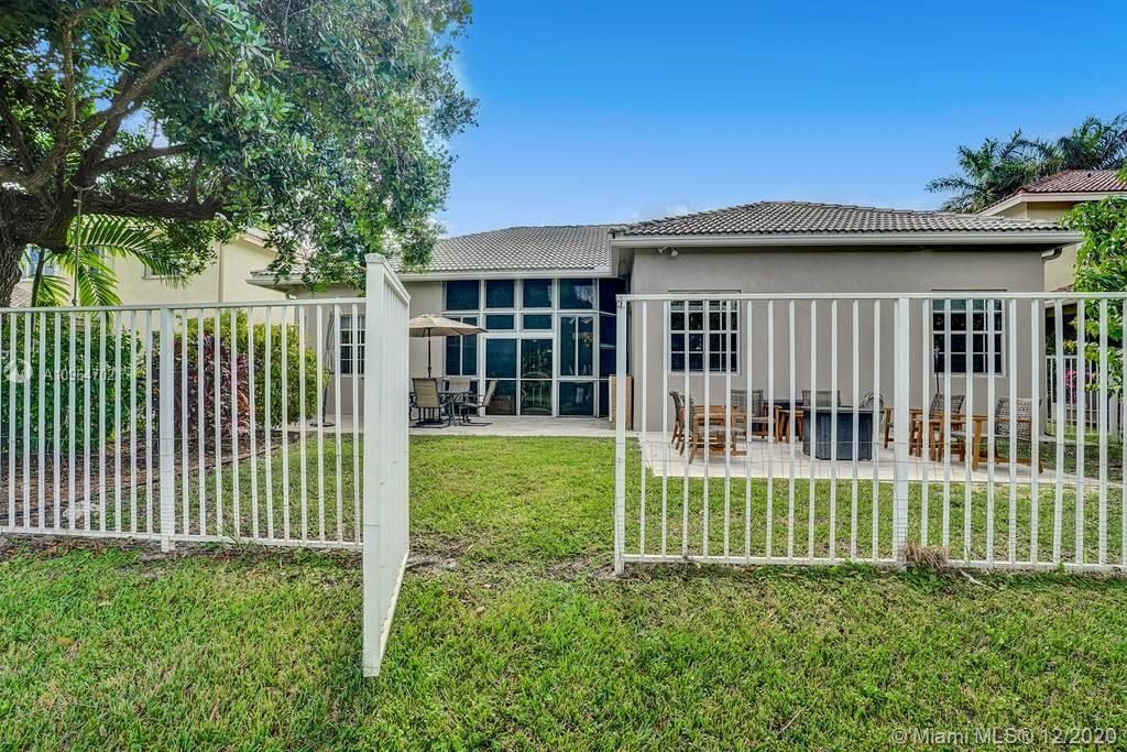 Recently Sold: $665,000 (4 beds, 2 baths, 2737 Square Feet)