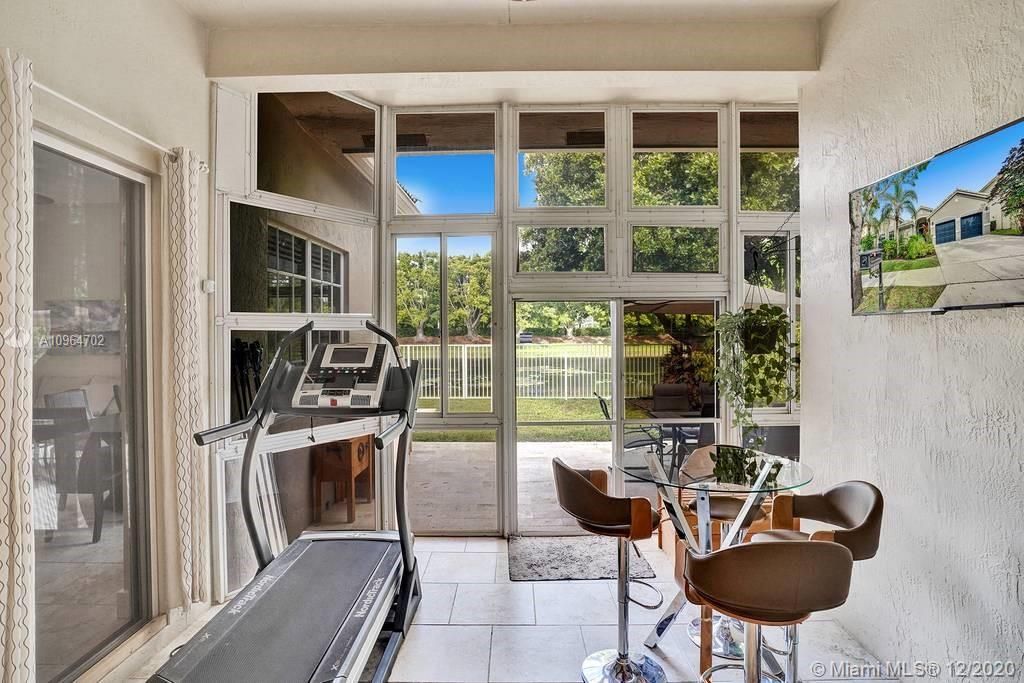 Recently Sold: $665,000 (4 beds, 2 baths, 2737 Square Feet)