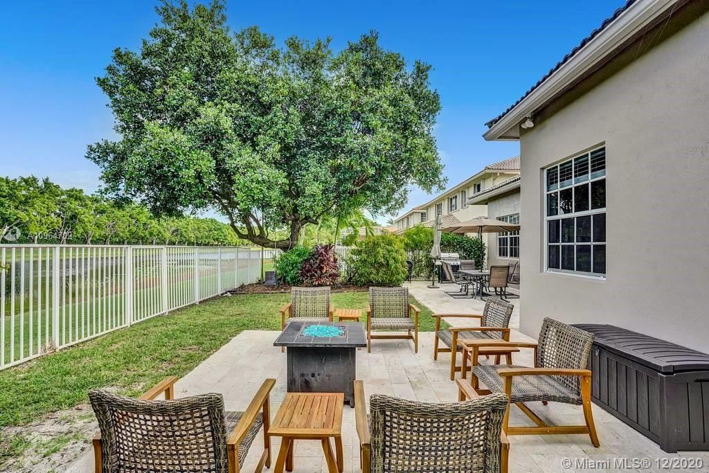 Recently Sold: $665,000 (4 beds, 2 baths, 2737 Square Feet)