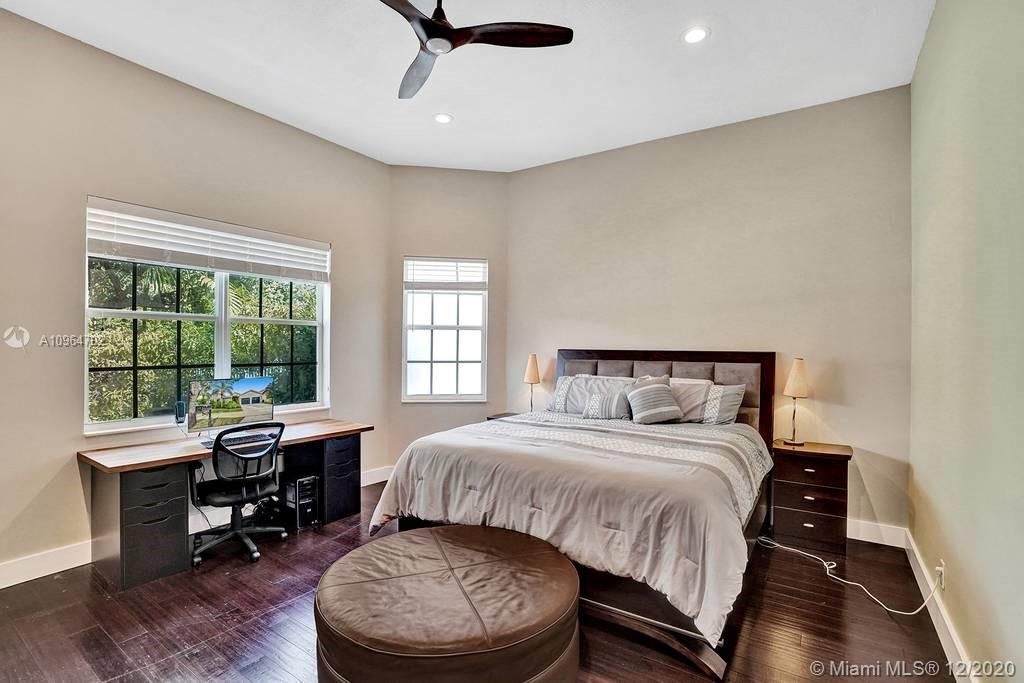 Recently Sold: $665,000 (4 beds, 2 baths, 2737 Square Feet)
