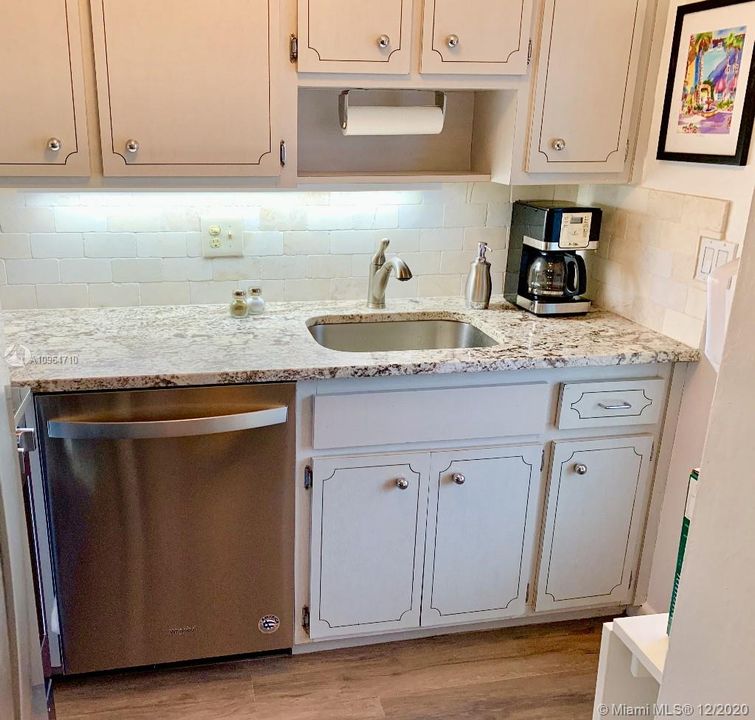 Vendido Recientemente: $215,000 (1 camas, 1 baños, 635 Pies cuadrados)