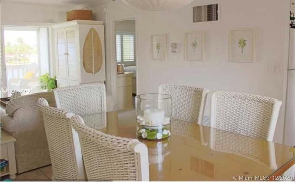 Vendido Recientemente: $215,000 (1 camas, 1 baños, 635 Pies cuadrados)