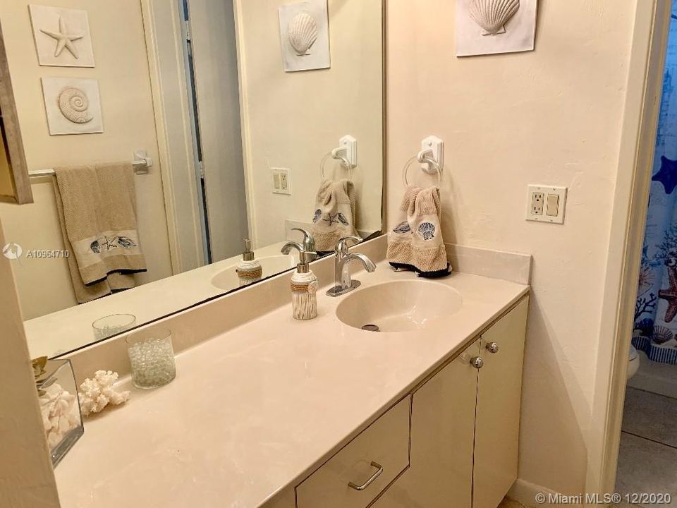 Vendido Recientemente: $215,000 (1 camas, 1 baños, 635 Pies cuadrados)