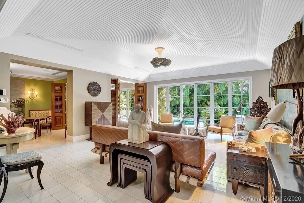 Recently Sold: $4,900,000 (4 beds, 4 baths, 3778 Square Feet)