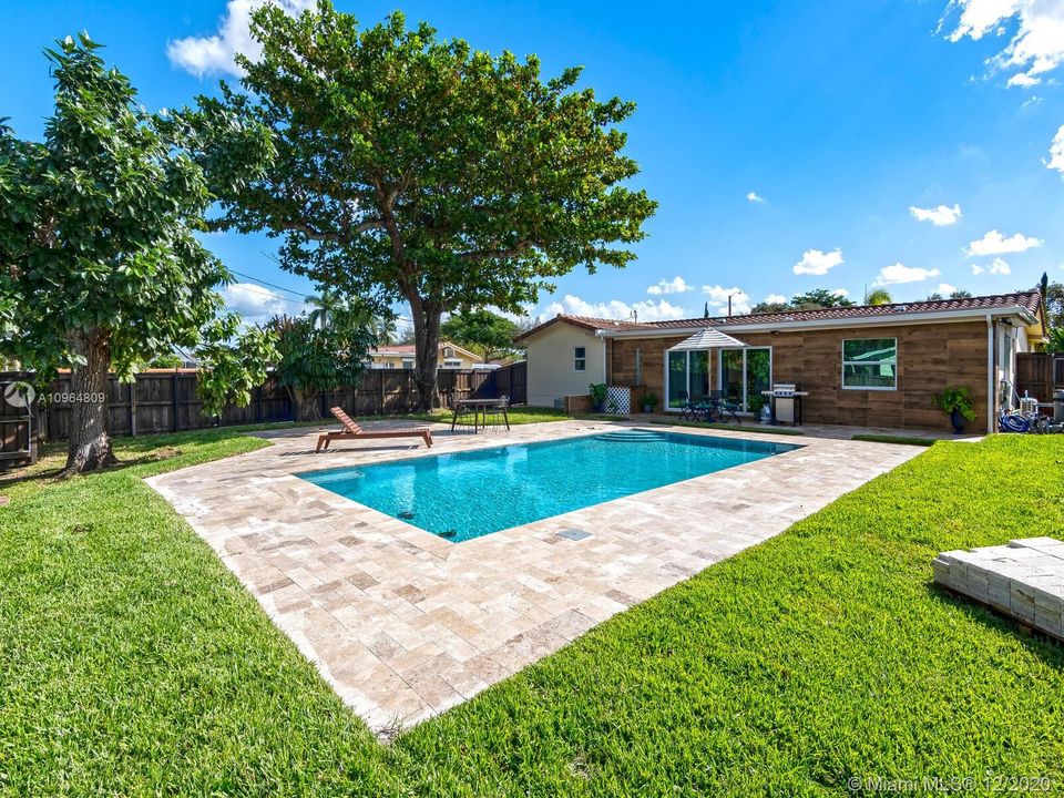 Recently Sold: $525,000 (3 beds, 2 baths, 2038 Square Feet)
