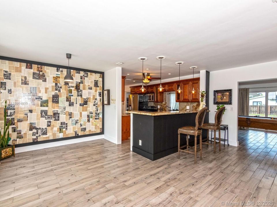 Recently Sold: $525,000 (3 beds, 2 baths, 2038 Square Feet)