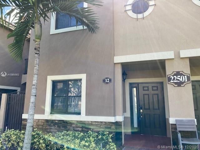 Vendido Recientemente: $179,000 (2 camas, 2 baños, 1139 Pies cuadrados)