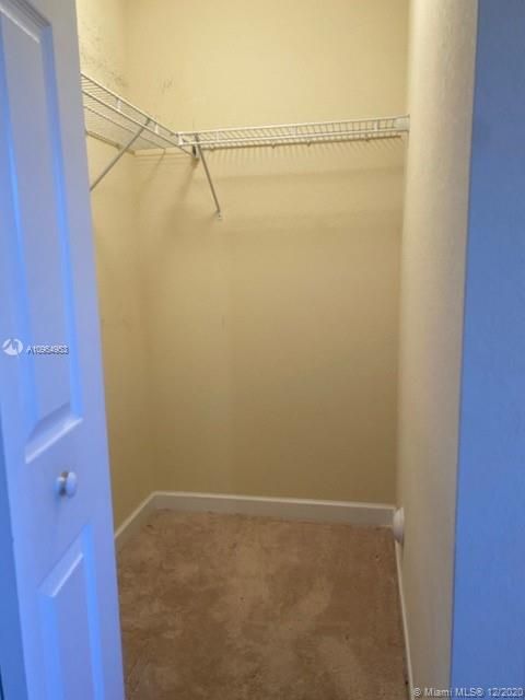 Vendido Recientemente: $179,000 (2 camas, 2 baños, 1139 Pies cuadrados)