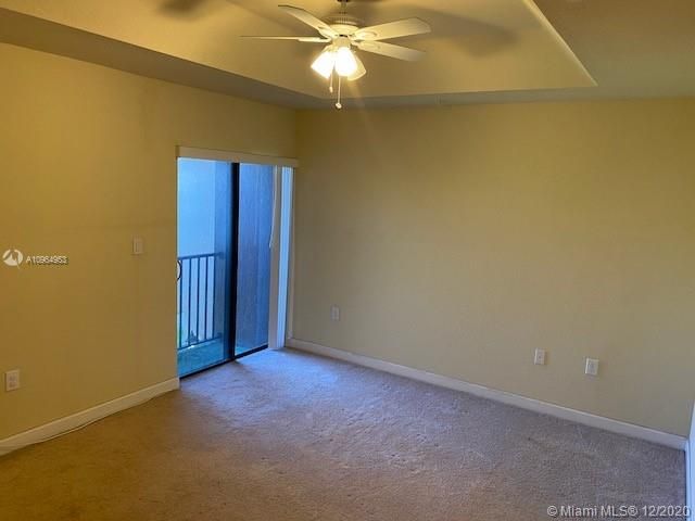 Vendido Recientemente: $179,000 (2 camas, 2 baños, 1139 Pies cuadrados)