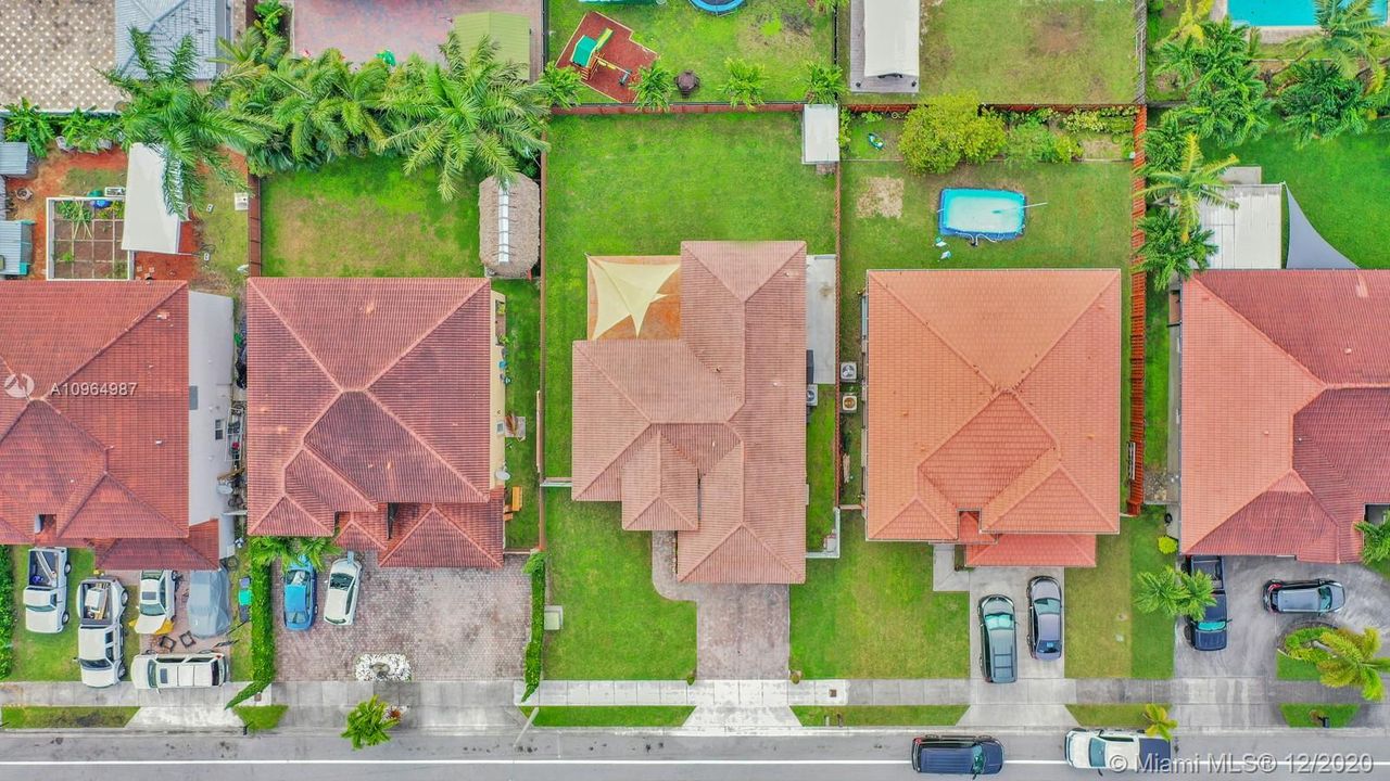 Recently Sold: $399,000 (3 beds, 2 baths, 1340 Square Feet)