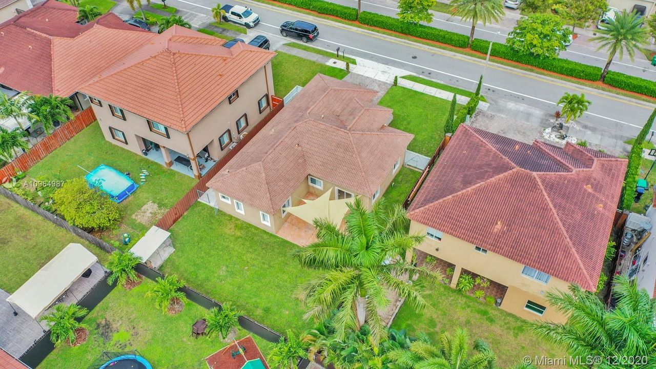 Recently Sold: $399,000 (3 beds, 2 baths, 1340 Square Feet)