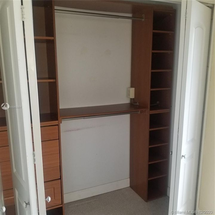 Vendido Recientemente: $40,000 (1 camas, 1 baños, 760 Pies cuadrados)