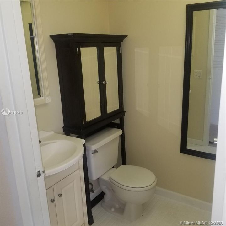 Recently Sold: $40,000 (1 beds, 1 baths, 760 Square Feet)