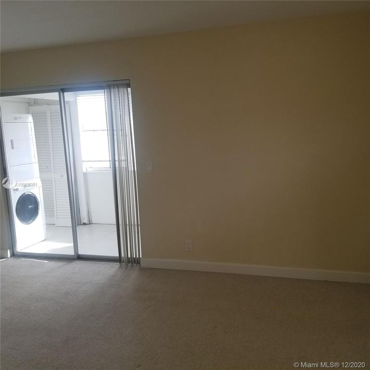 Recently Sold: $40,000 (1 beds, 1 baths, 760 Square Feet)