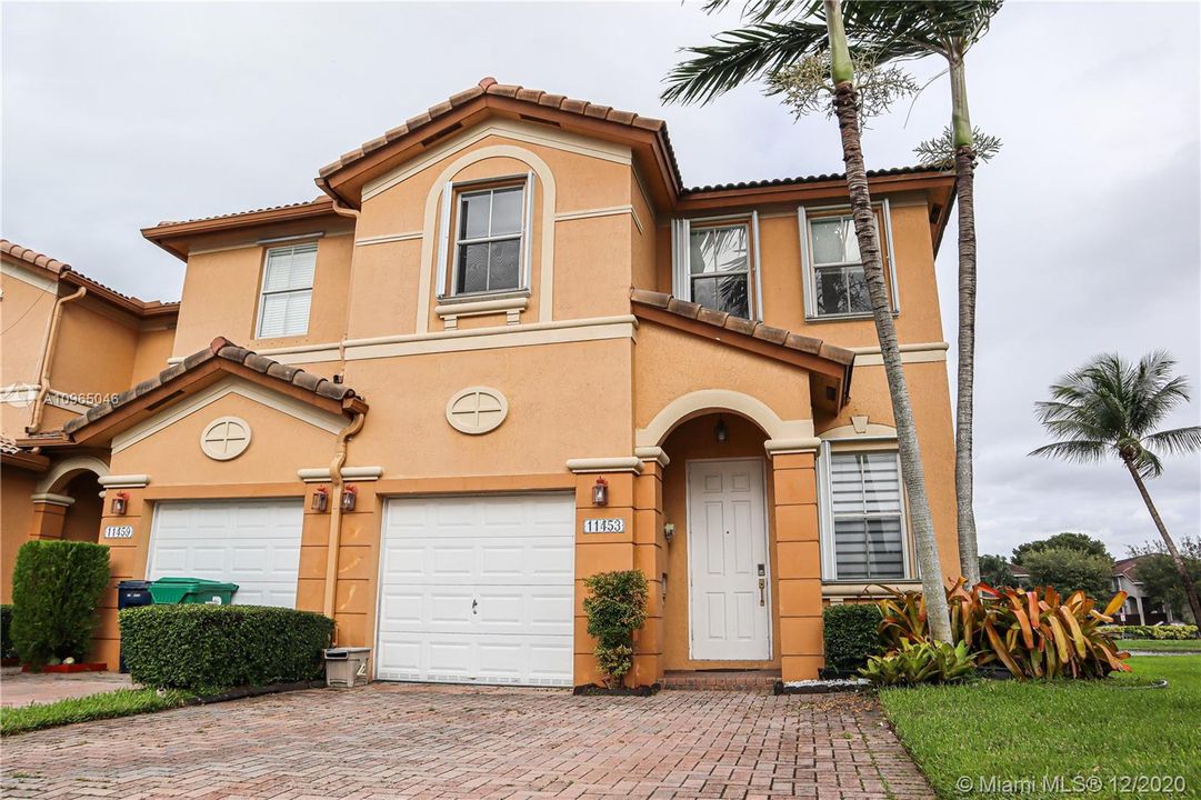 Recently Sold: $395,000 (4 beds, 2 baths, 1894 Square Feet)