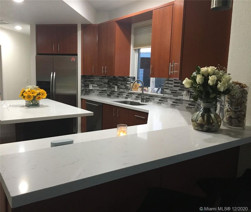 Recently Sold: $650,000 (4 beds, 2 baths, 2402 Square Feet)