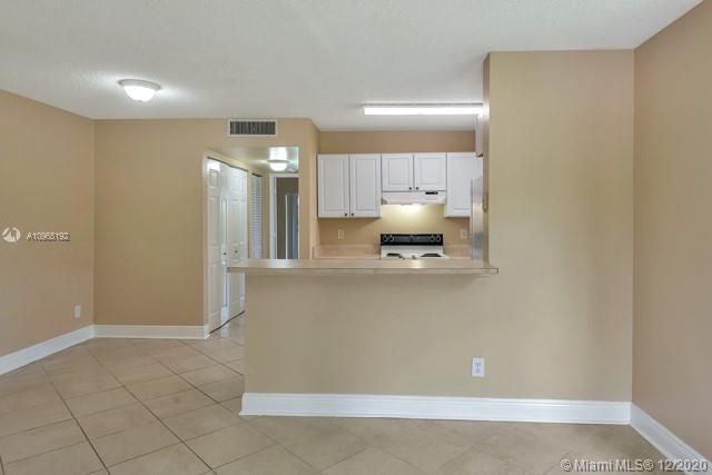 Recently Sold: $127,500 (1 beds, 1 baths, 704 Square Feet)