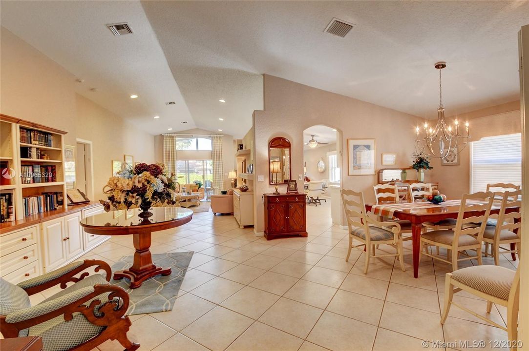Recently Sold: $369,900 (3 beds, 2 baths, 2226 Square Feet)