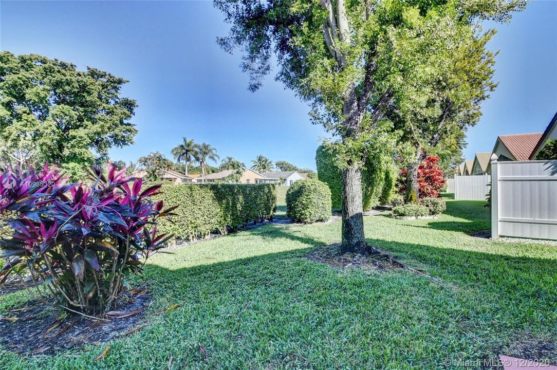Recently Sold: $369,900 (3 beds, 2 baths, 2226 Square Feet)
