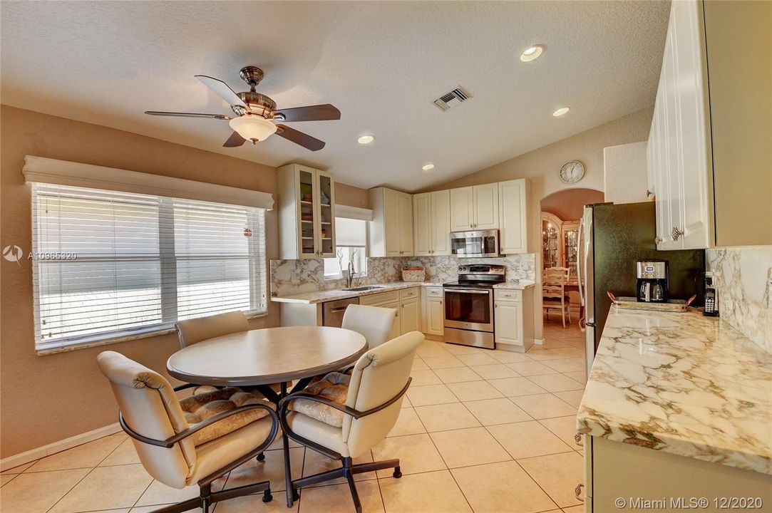 Recently Sold: $369,900 (3 beds, 2 baths, 2226 Square Feet)
