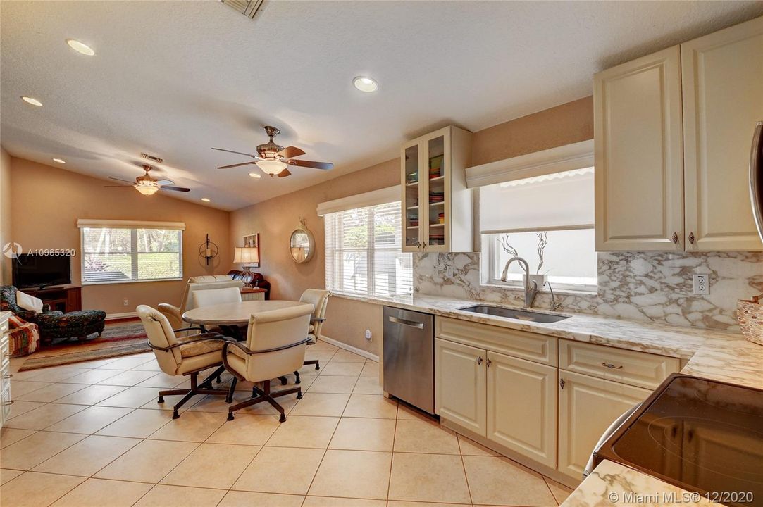 Recently Sold: $369,900 (3 beds, 2 baths, 2226 Square Feet)