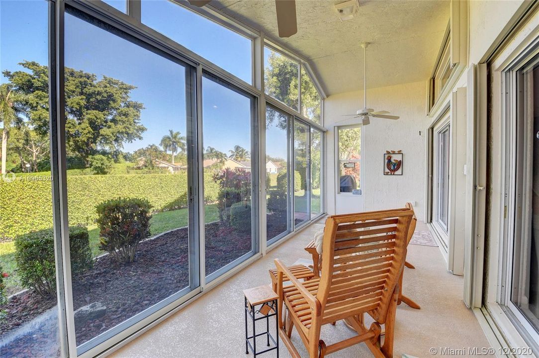 Recently Sold: $369,900 (3 beds, 2 baths, 2226 Square Feet)