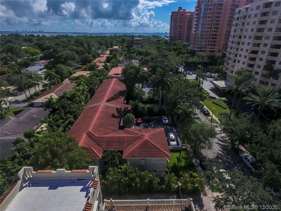 Recientemente alquilado: $2,095 (2 camas, 2 baños, 1150 Pies cuadrados)